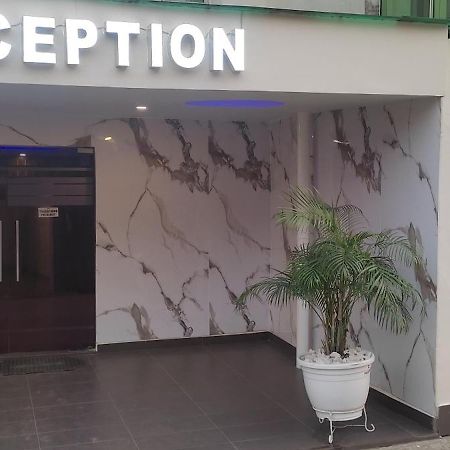 Presken Hotels Alade Avenue Ikeja Bagian luar foto