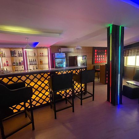 Presken Hotels Alade Avenue Ikeja Bagian luar foto
