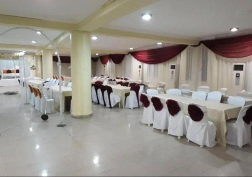 Presken Hotels Alade Avenue Ikeja Bagian luar foto