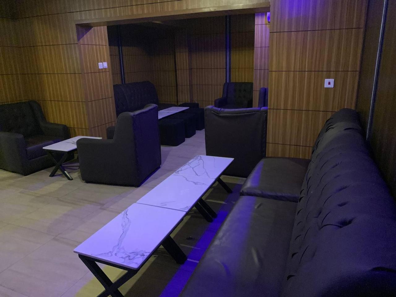 Presken Hotels Alade Avenue Ikeja Bagian luar foto