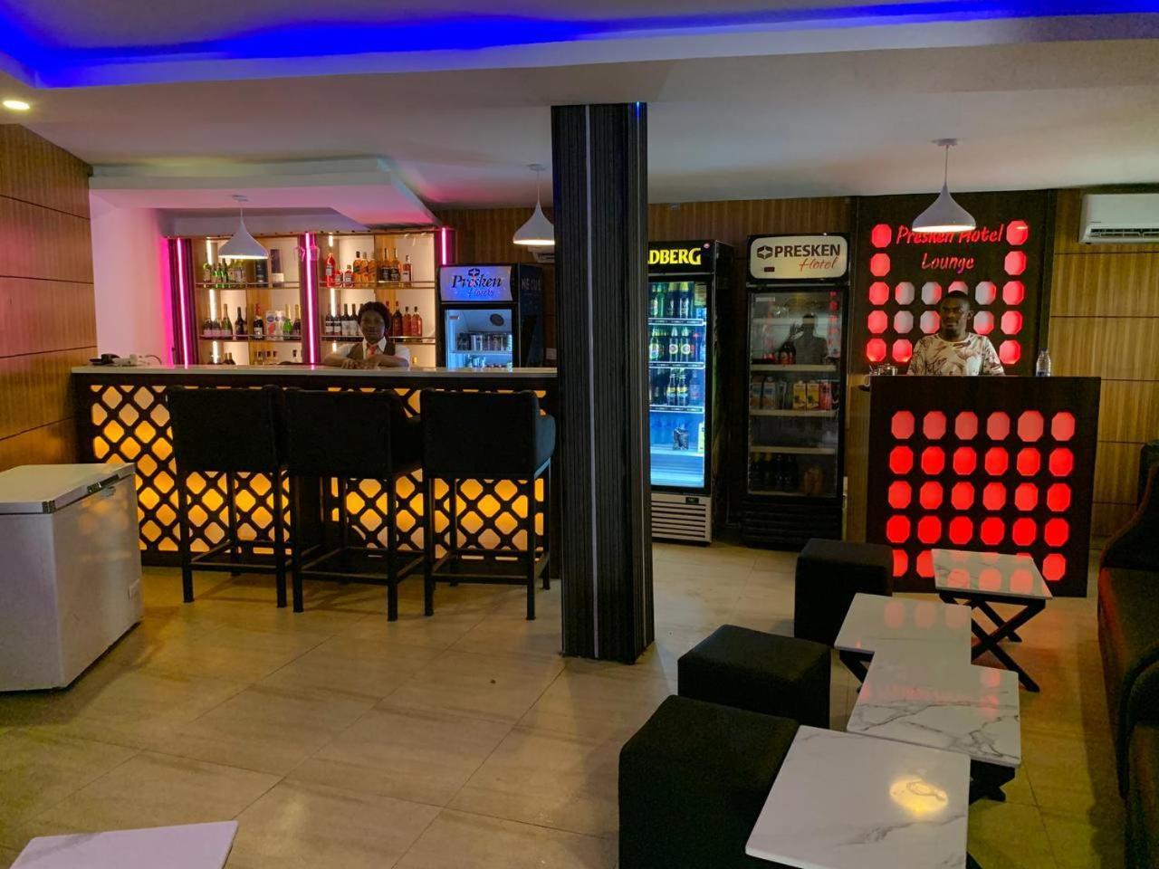 Presken Hotels Alade Avenue Ikeja Bagian luar foto