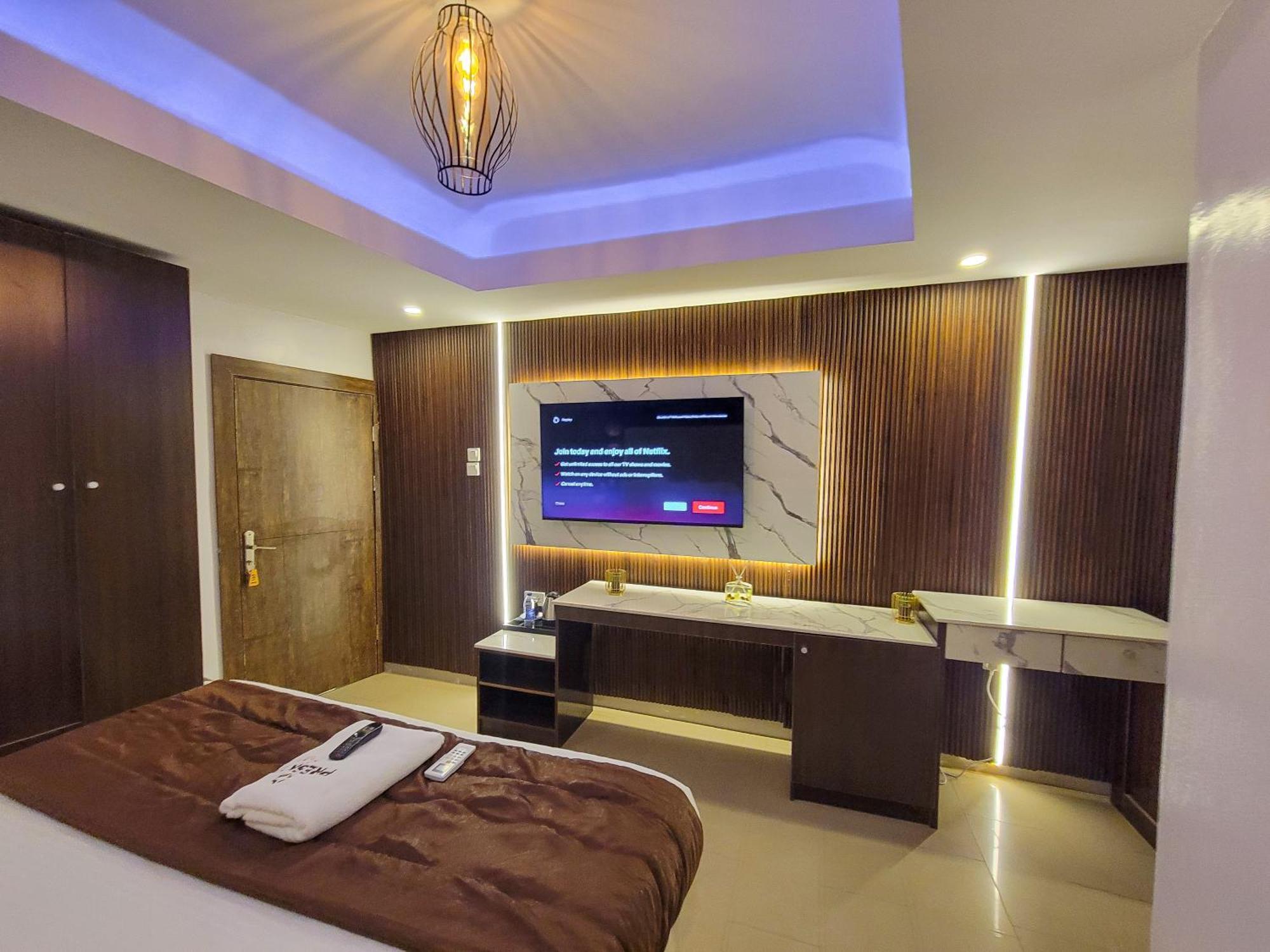 Presken Hotels Alade Avenue Ikeja Bagian luar foto