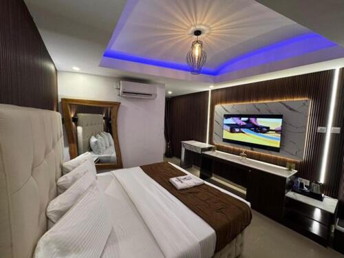 Presken Hotels Alade Avenue Ikeja Bagian luar foto